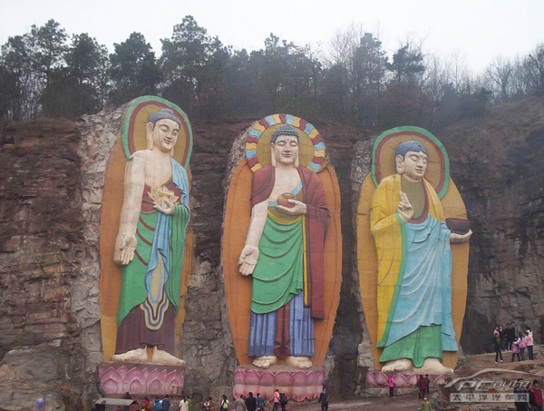 唐代以后,因战乱屡经兴废,据《紫蓬山志》记载:同治年间,西庐寺主持通