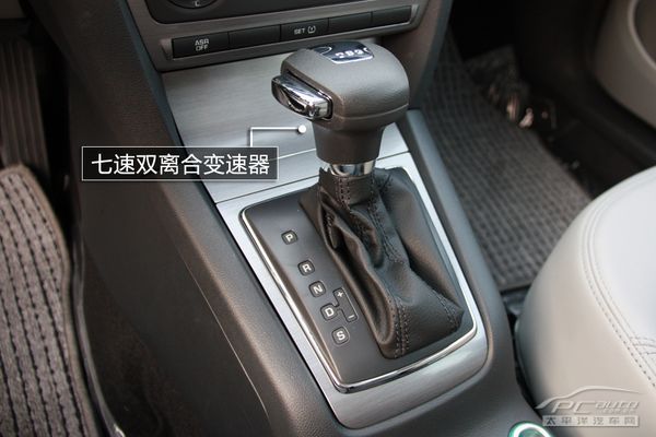 1658802_38_thumb.jpg