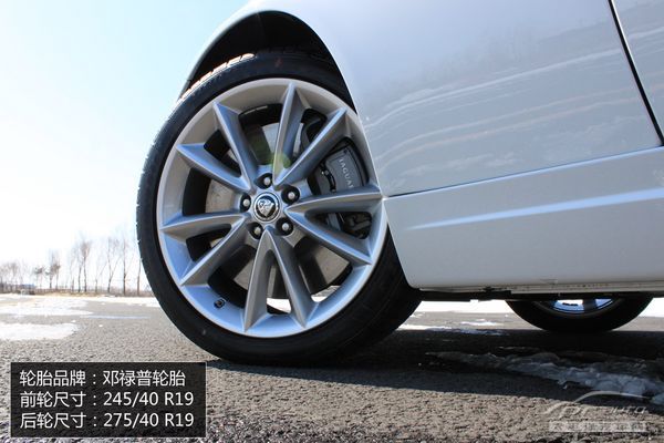 PCauto实拍捷豹XKR