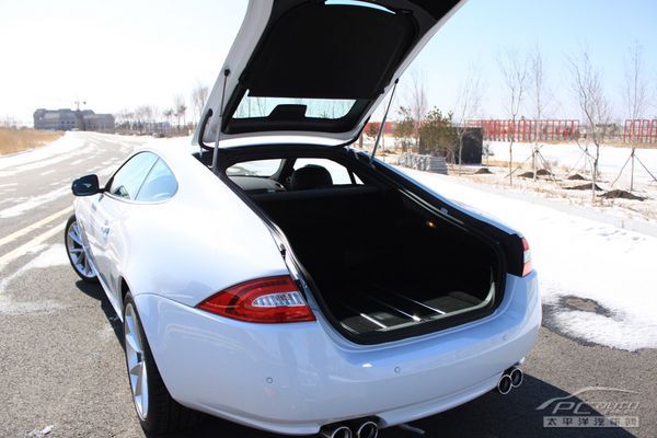 PCauto实拍捷豹XKR