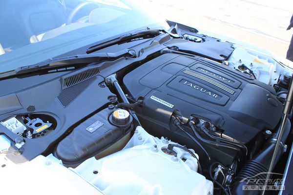 PCauto实拍捷豹XKR
