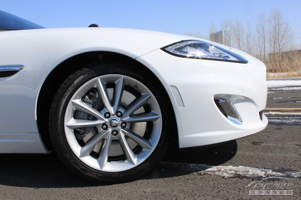 PCauto实拍捷豹XKR