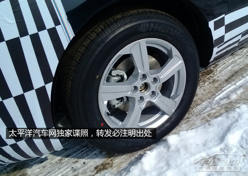 奔腾MPV近身谍照实拍