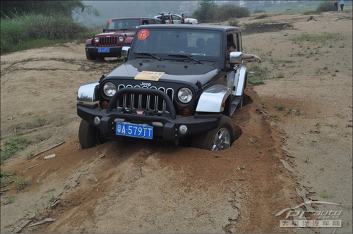 jeep 小牧马人、小指南者、大切诺基越野高清图片