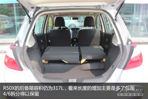 泉州车市点评     r50x的后备箱空间表现依旧不俗,当后排座椅放倒时又