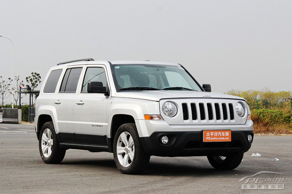 2014款jeep自由客车型调整 22.99万起售