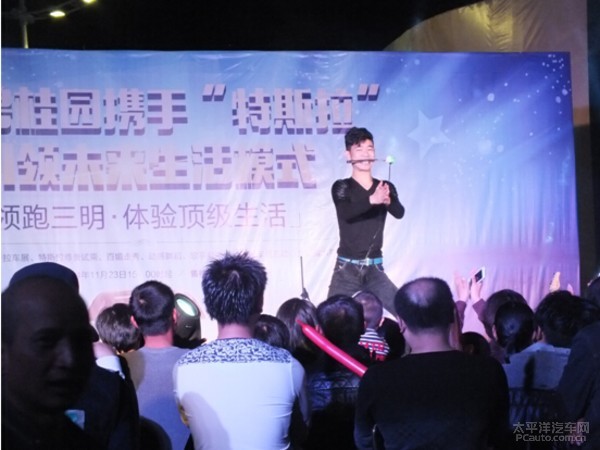电动汽车而已,它敢于突破常规的颠覆精神,那么的疯狂,必定掀起高清图片