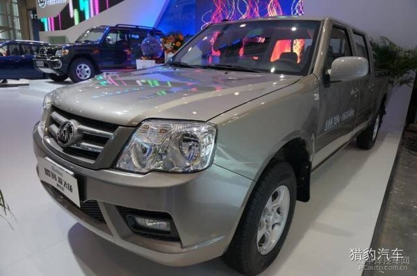 猎豹新飞扬加长版是猎豹汽车今年下半年全新推出的一款加长版皮卡车型