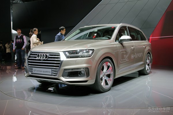 奥迪Q7 e-tron