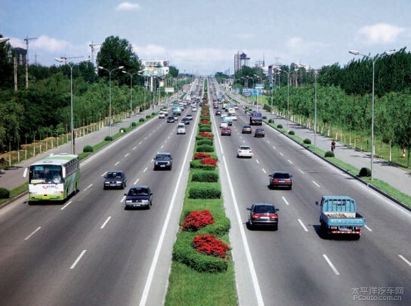城市道路通行能力,高速公路设计速度,道路服务水平评价