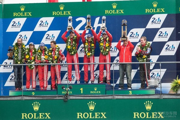 f1车手胡肯伯格完成首秀夺冠,为保时捷车队迎来勒芒史上第17冠.