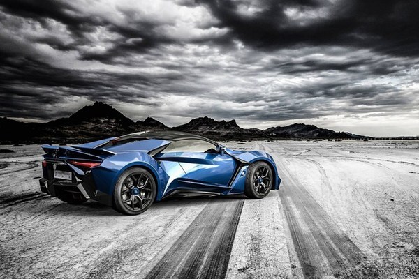 迪拜超跑fenyr supersport 2.7秒破百