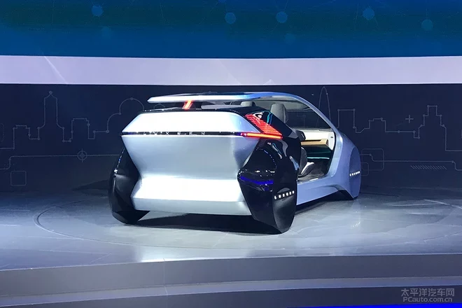 2018北京车展：纳智捷首发AI智能座舱