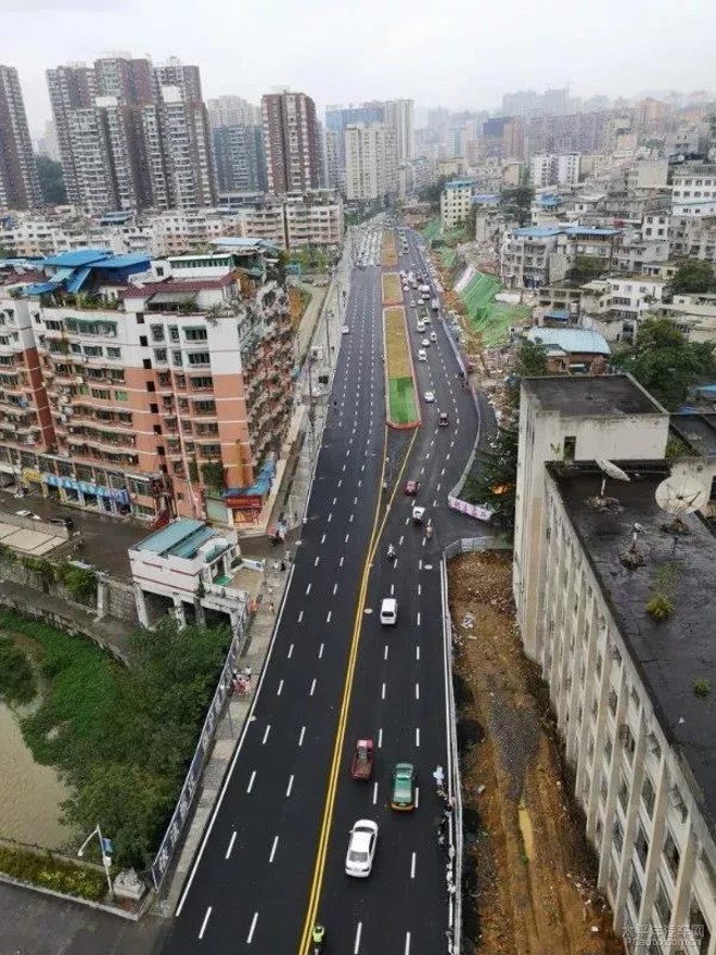 汇川城区道路蝶变 "颜值"比拼你来定