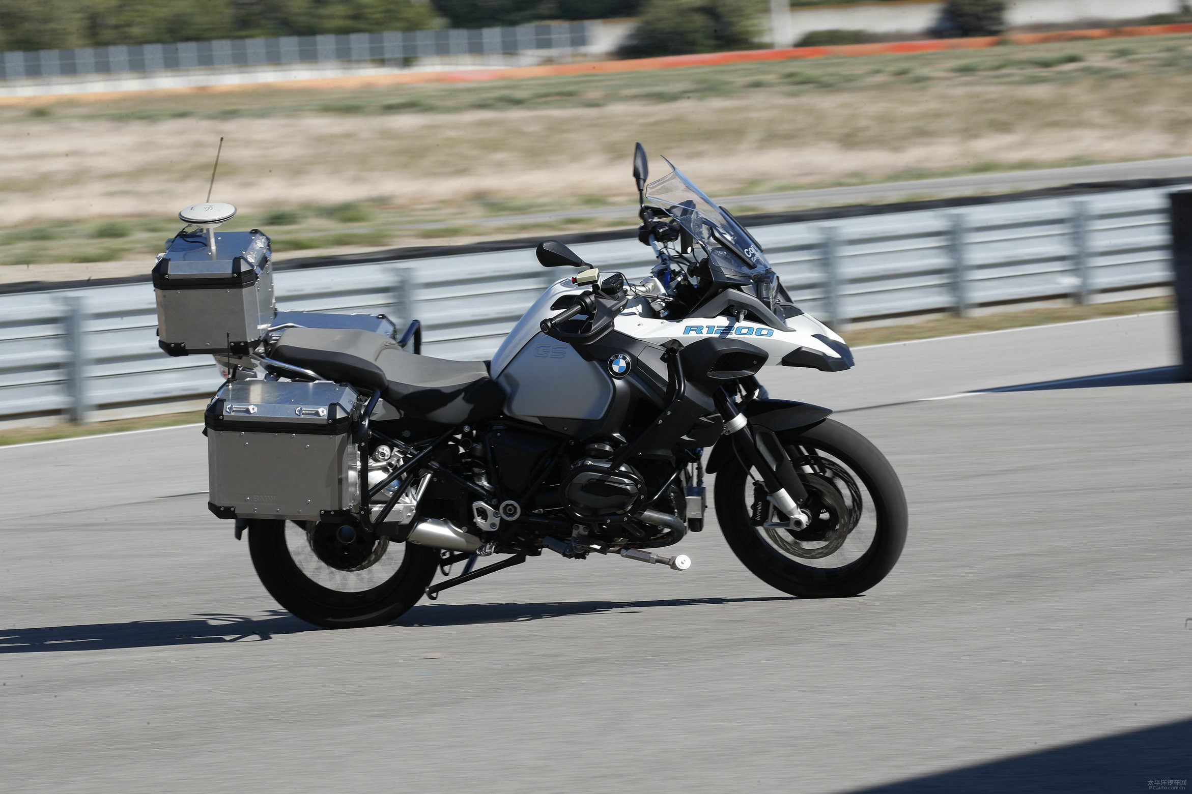 bmw r 1200 gs 亮相miramas试车场