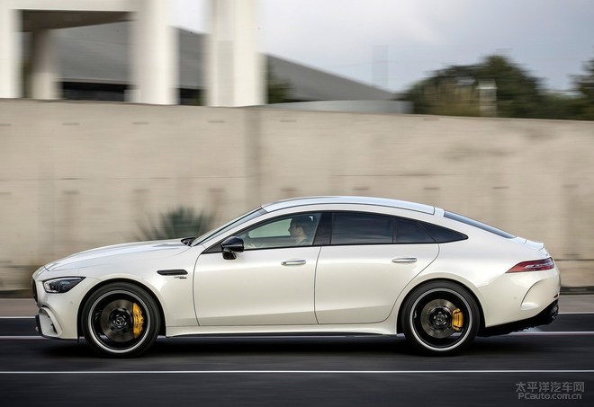 梅赛德斯-AMG发布AMG GT53 4-Door官图