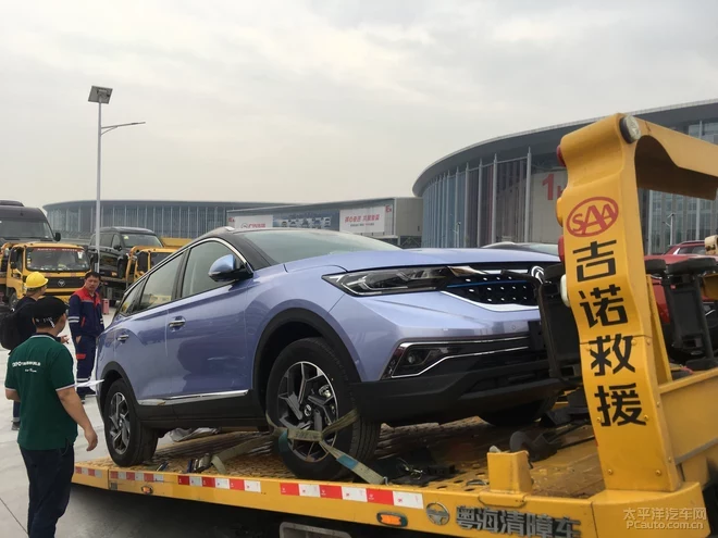 2019上海車(chē)展探館：東風(fēng)風(fēng)神AX7 PHEV
