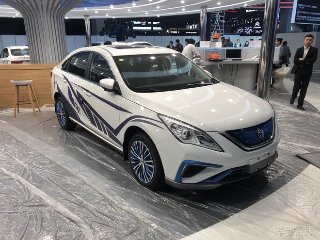2019上海車展探館：東風風行景逸S50EV
