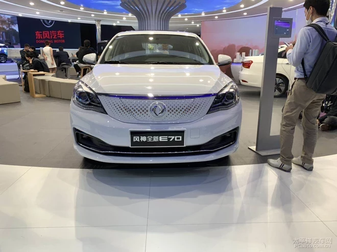 2019上海車展：東風(fēng)風(fēng)神全新E70來了