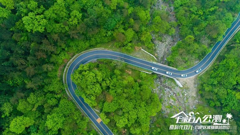 穿行在马丁公路上的嘉际,风采尽揽.