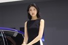 2019大连国际车展 捷豹路虎美女车模