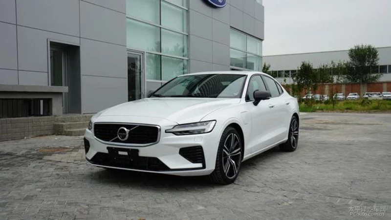 國產(chǎn)全新沃爾沃S60實(shí)車圖曝光 年底上市