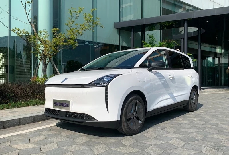 一汽奔騰NAT亮相 面向網(wǎng)約車市場/共推五款車型