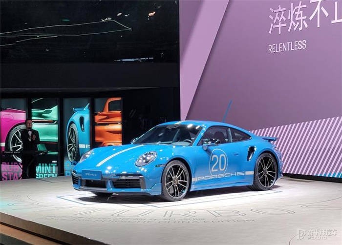 保时捷更是在本届车展上公布了911 turbo s 中国20周年限量版车型,这
