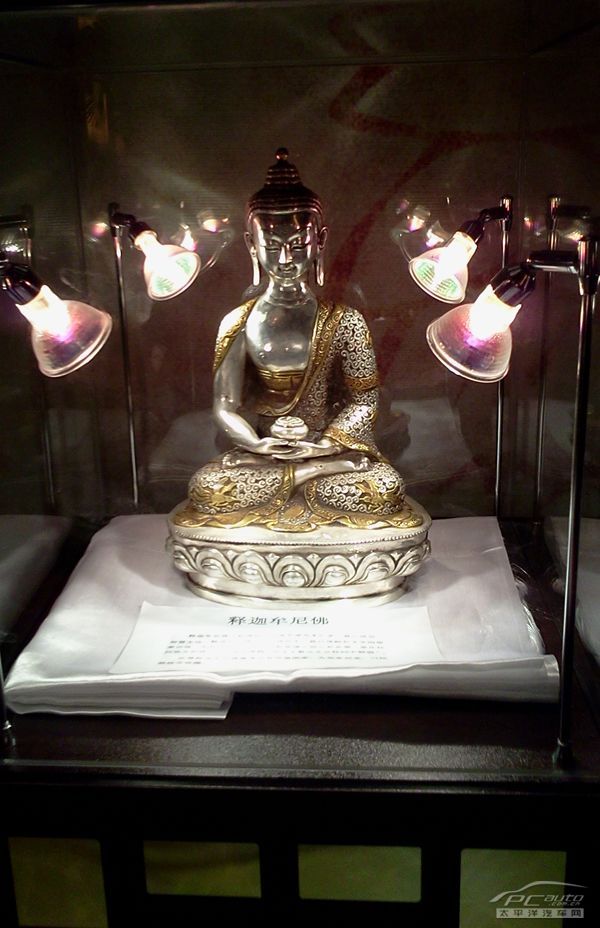 藏传佛教佛像中致远英菲尼迪刘总发言时表示,香格里拉松赞林寺保护性