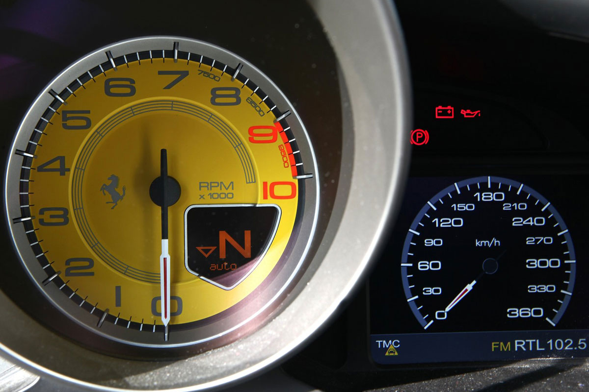 法拉利458仪表盘详解图片