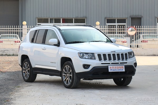 2015款jeep指南者 2.0l两驱豪华版