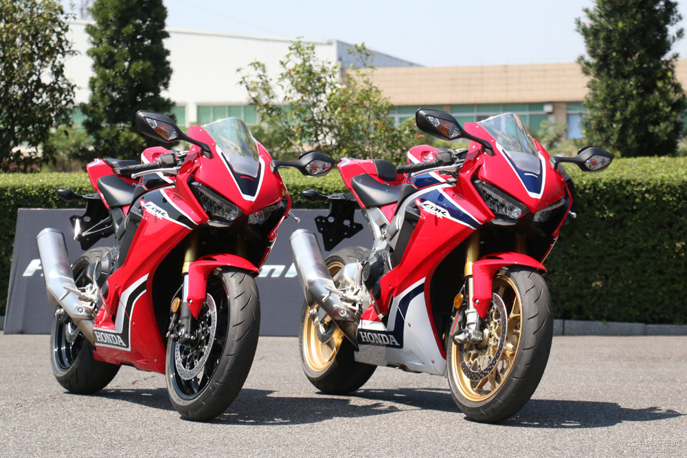 本田火刃cbr1000rr上市 售21.8-27.8万_太平洋汽车网
