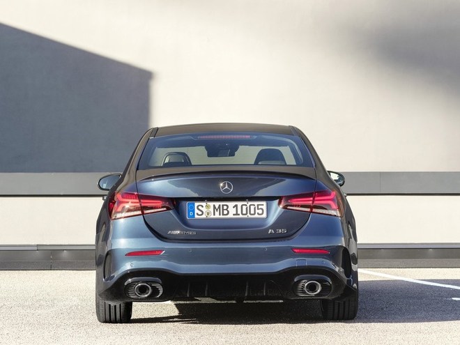 梅赛德斯-AMG A35三厢版官图 或年底发布
