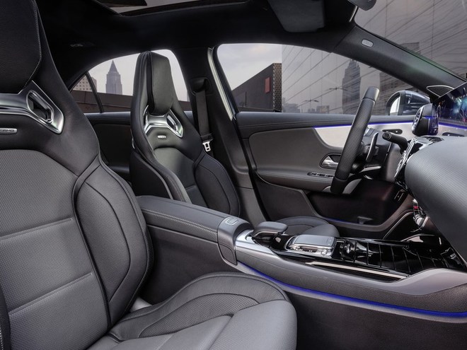 梅赛德斯-AMG A35三厢版官图 或年底发布
