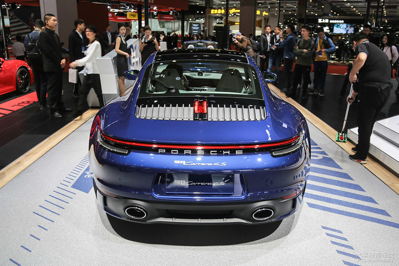 全新一代保时捷911今天上市 售149.8万元起