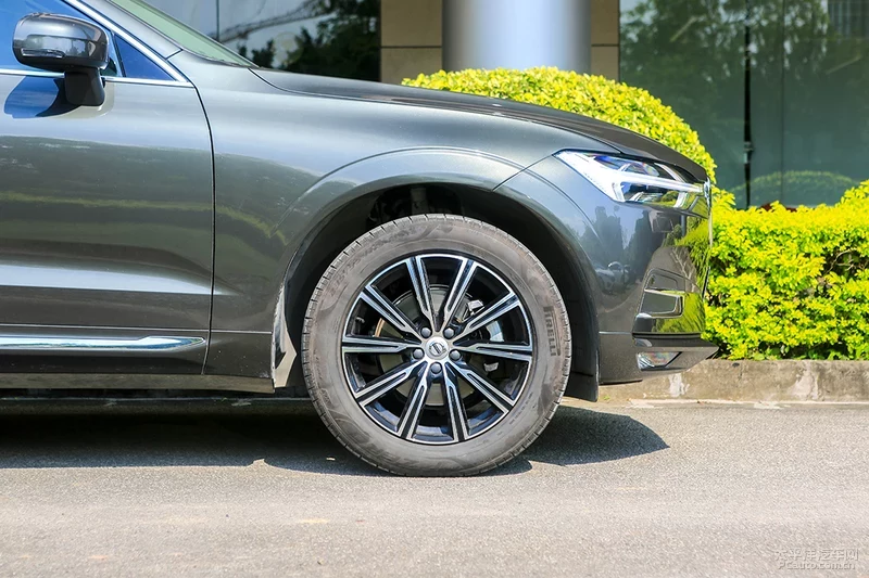 北欧顾家奶爸 测试2020款沃尔沃XC60 T5