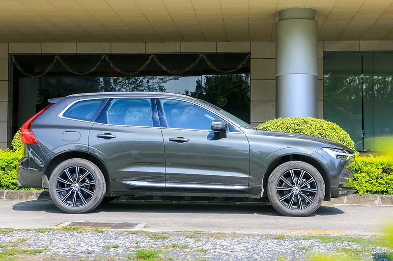 北欧顾家奶爸 测试2020款沃尔沃XC60 T5