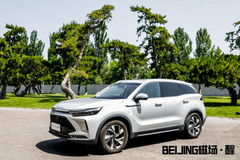 BEIJING-X7：汽车界新生代C位出道