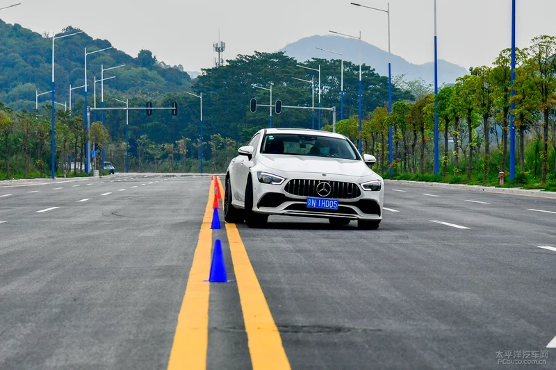 老CLS的接班人来了 测AMG GT53四门版