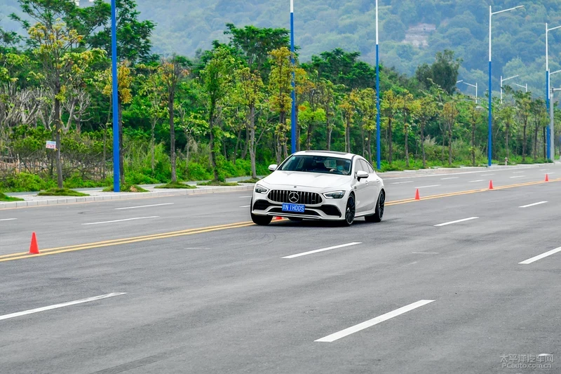 老CLS的接班人来了 测AMG GT53四门版