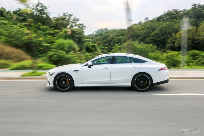 老CLS的接班人来了 测AMG GT53四门版