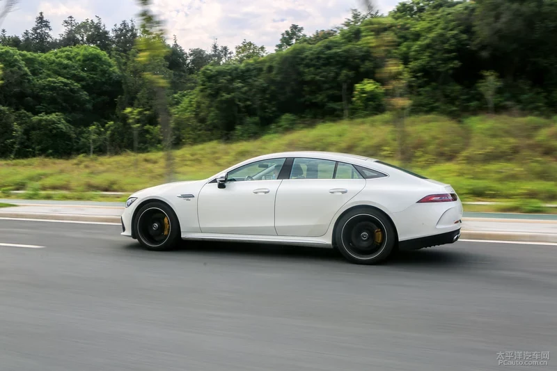 老CLS的接班人来了 测AMG GT53四门版