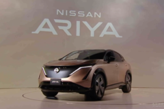 日产Ariya纯电动SUV发布 全新车标会发光