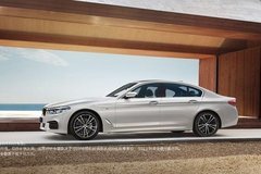 想擁有越級品質(zhì)的BMW5系Li轎車？周末就去銀泰城